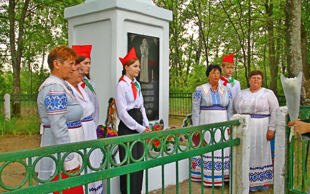 У вёсцы Хвойня прайшоў мітынг, прысвечаны Дню ўсенароднай памяці ахвяр Вялікай Айчыннай вайны і генацыду беларускага народа