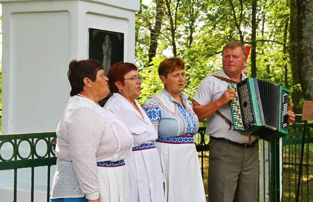 У вёсцы Хвойня прайшоў мітынг, прысвечаны Дню ўсенароднай памяці ахвяр Вялікай Айчыннай вайны і генацыду беларускага народа