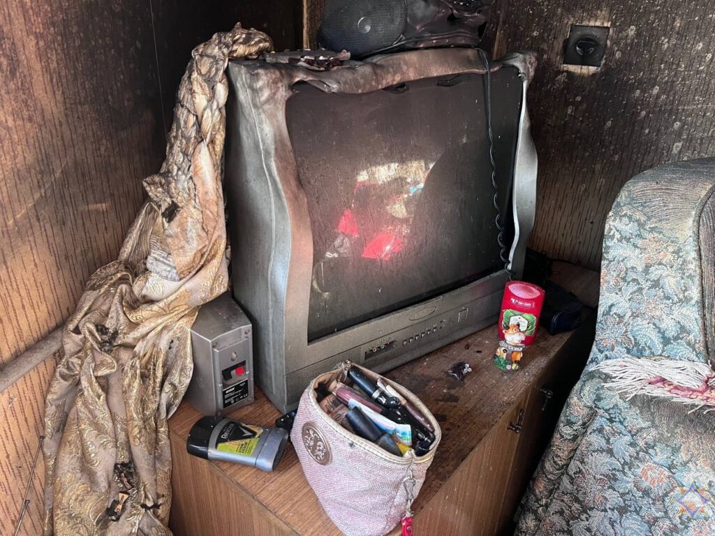 В Петрикове на пожаре спасена хозяйка квартиры