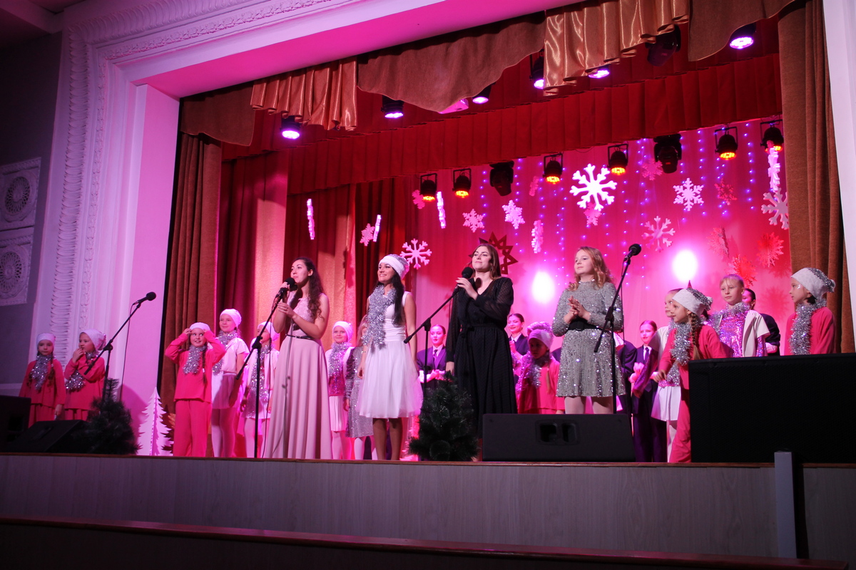 Молодежный Совет организовал праздничный благотворительный концерт