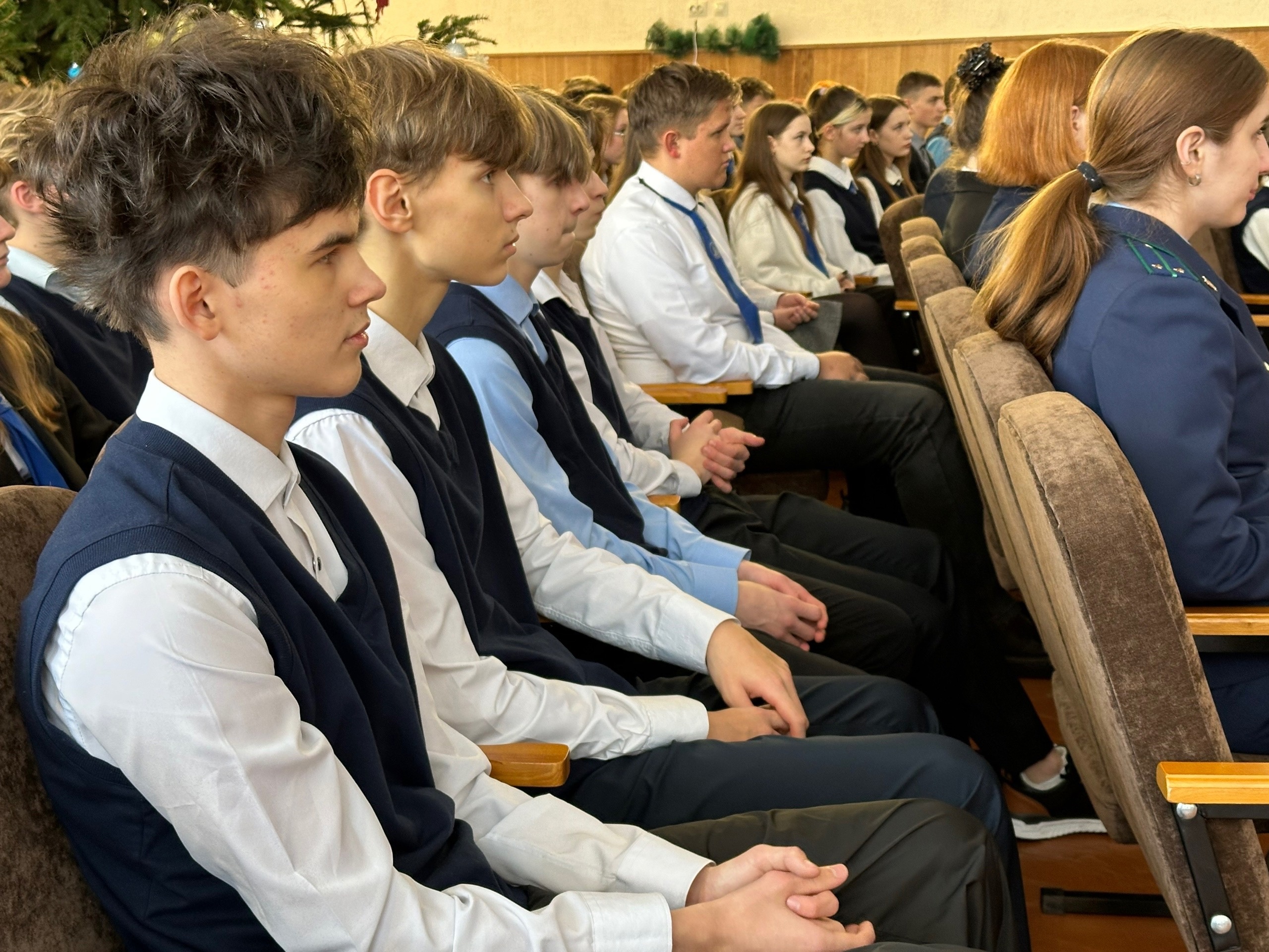 В школах Петриковского района прошел единый урок «Ола – сестра Хатыни»