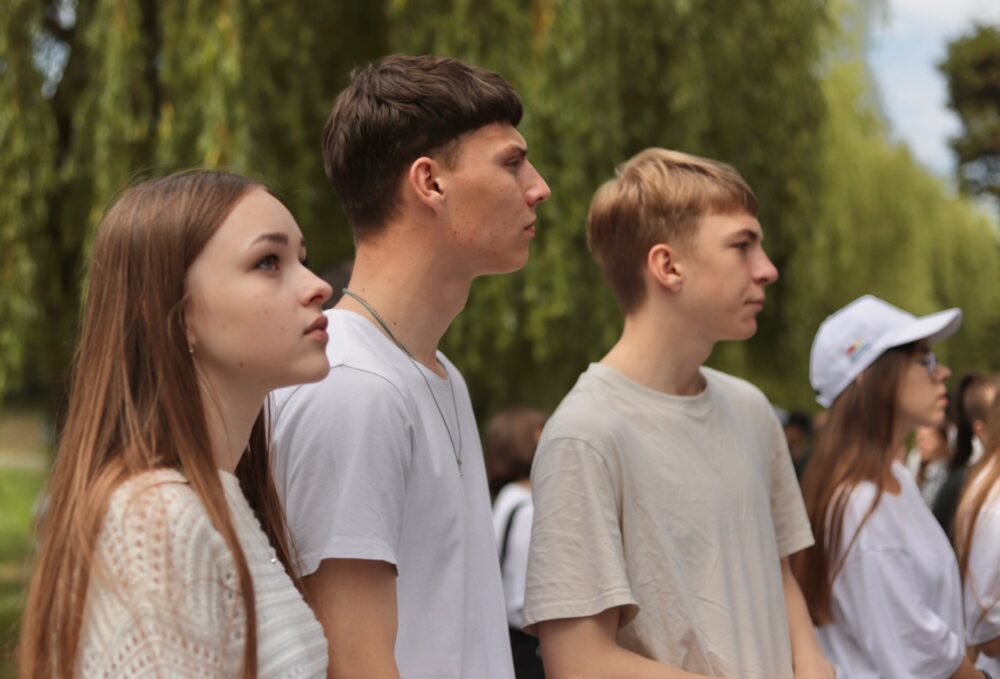 Выпускники городских школ и гимназии Петриковского района посетили Брестскую крепость