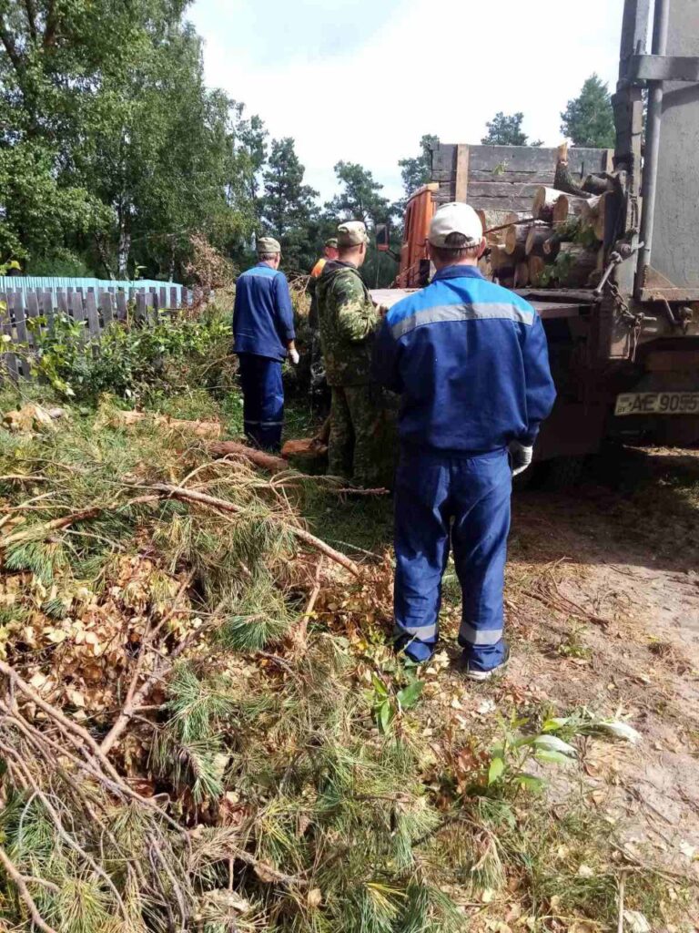 Тэрыторыя грамадзянскіх могілак - зона павышанай адказнасці.