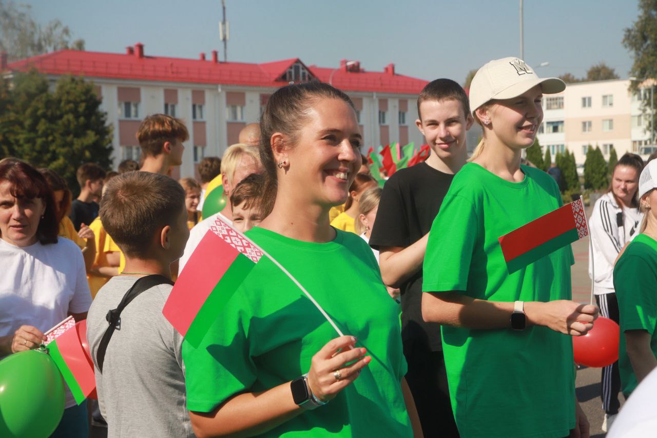 Фотаімгненні з забегу, прымеркаванага да Дня народнага адзінства