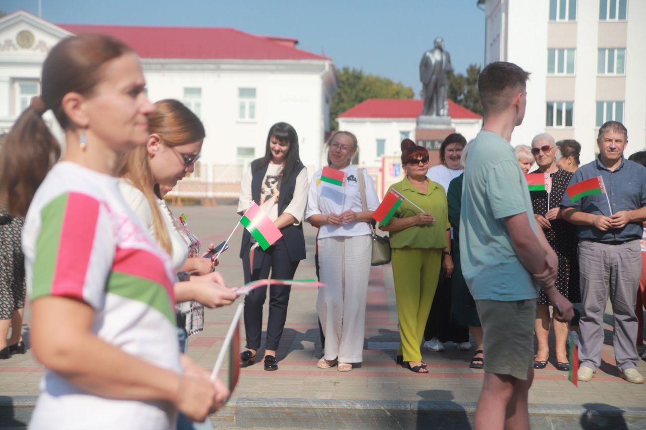 Фотаімгненні з забегу, прымеркаванага да Дня народнага адзінства