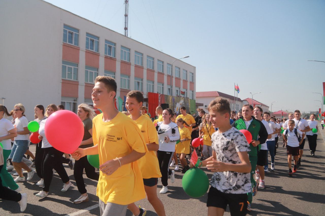 Фотаімгненні з забегу, прымеркаванага да Дня народнага адзінства