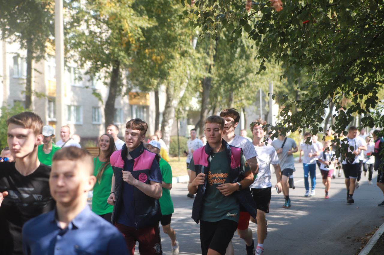 Фотаімгненні з забегу, прымеркаванага да Дня народнага адзінства