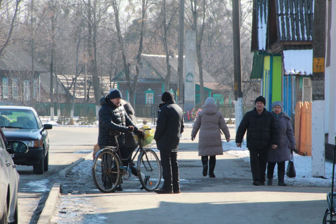 Сонечны лютаўскі дзень у Капаткевічах у аб'ектыве нашага карэспандэнта