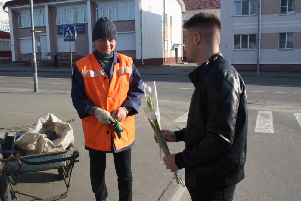 “Усміхайцеся часцей, мілыя жанчыны!”