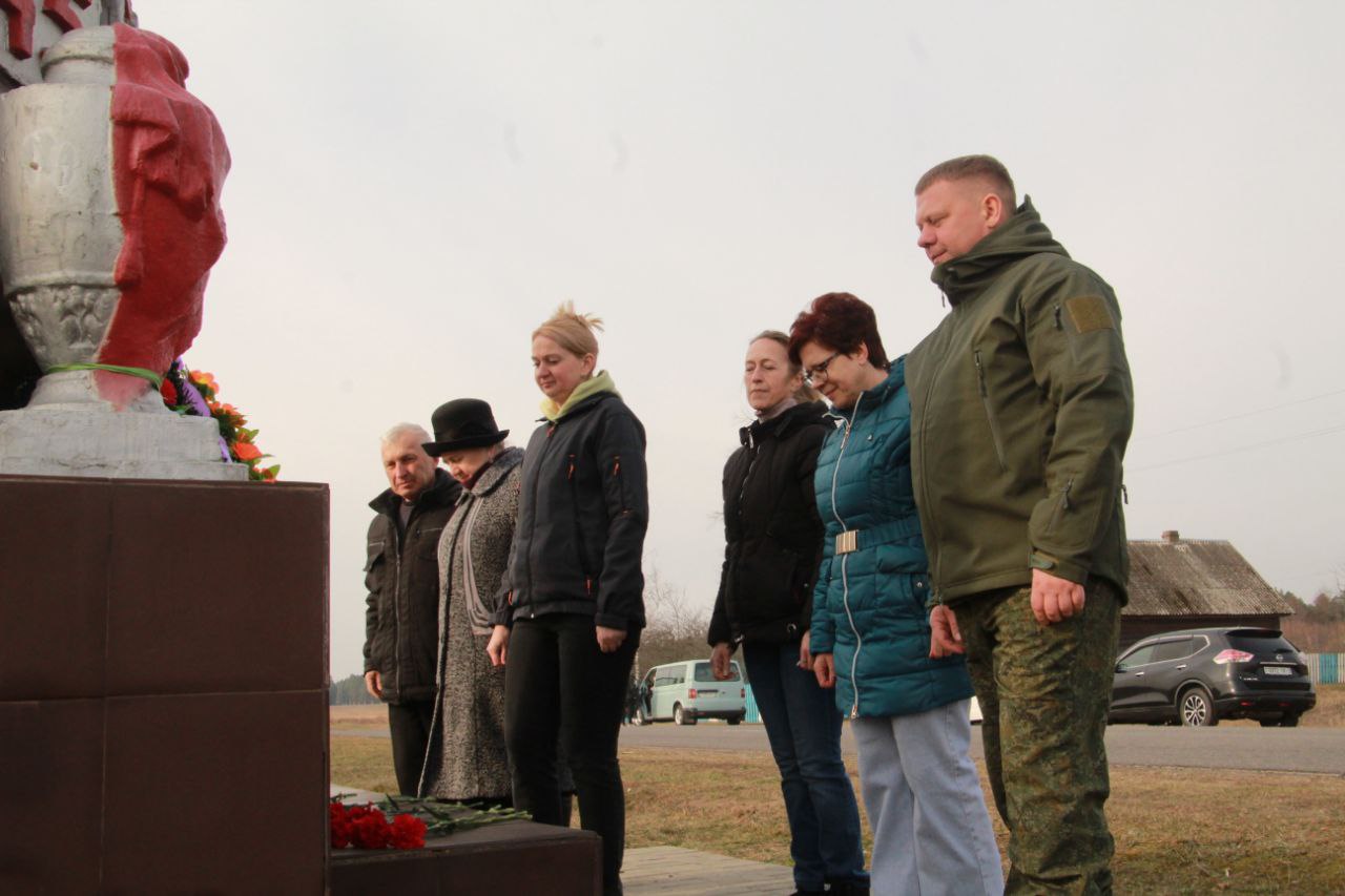 На Петрыкаўшчыне дадзены старт абласной патрыятычнай акцыі "Рака Памяці"