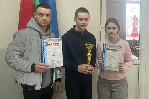 Команда Петриковского района заняла 3 место в областных соревнованиях по шашкам