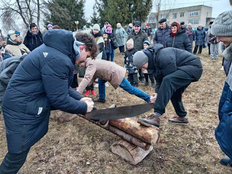 С чего начинается весна? Конечно же, с проводов зимы