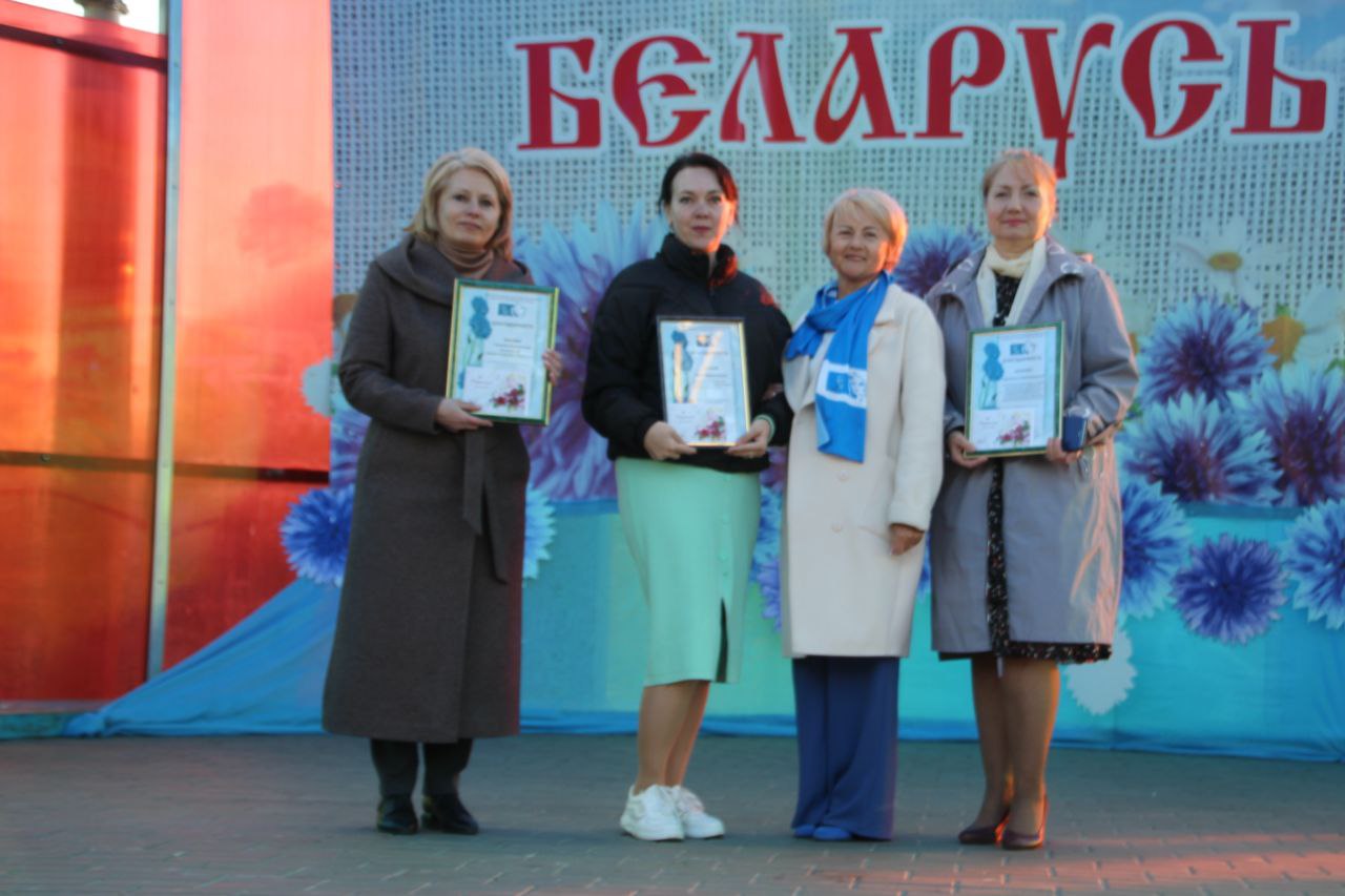 Працай пакаленняў край наш знакаміты!