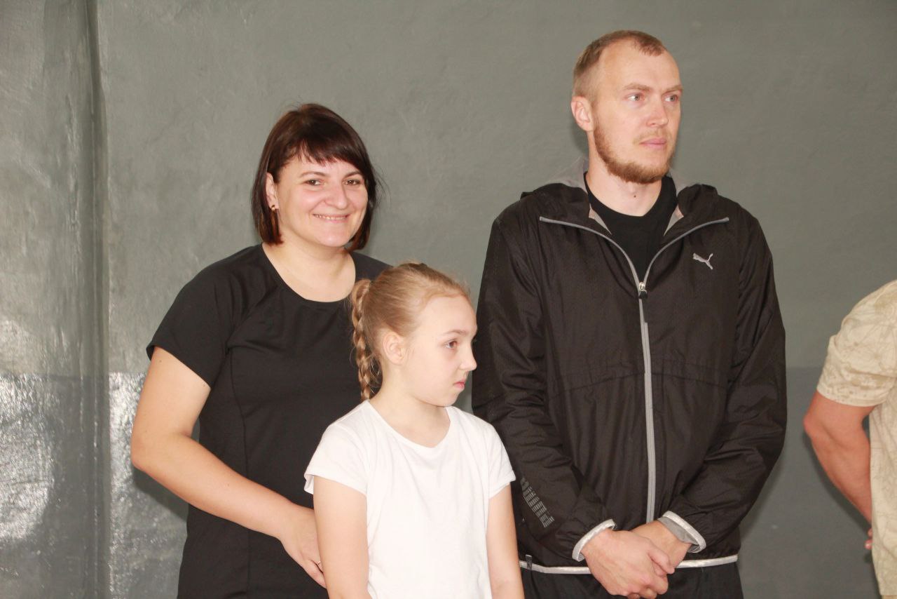 Яркія моманты спартыўнага свята "Бацька, маці і я - спартыўная сям'я"