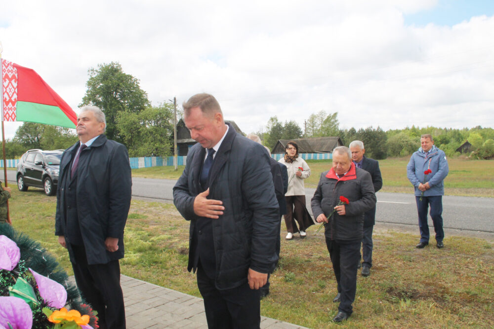 Члены пастаяннай камісіі азнаёміліся з інфраструктурай пасёлка Муляраўка