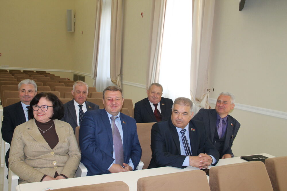 Члены выязнога пасяджэння пазнаёміліся з інфаструктурай мікрараёна “Паўночны”