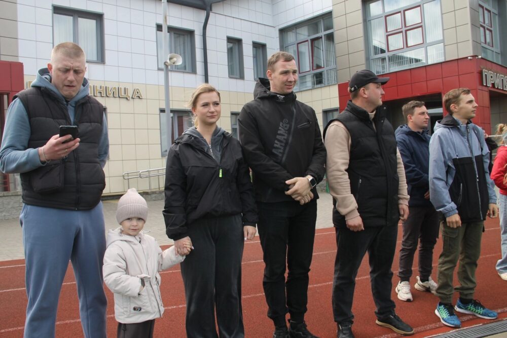Жыхары Петрыкаўшчыны атрымалі значкі “Фізкультурнік Беларусі”