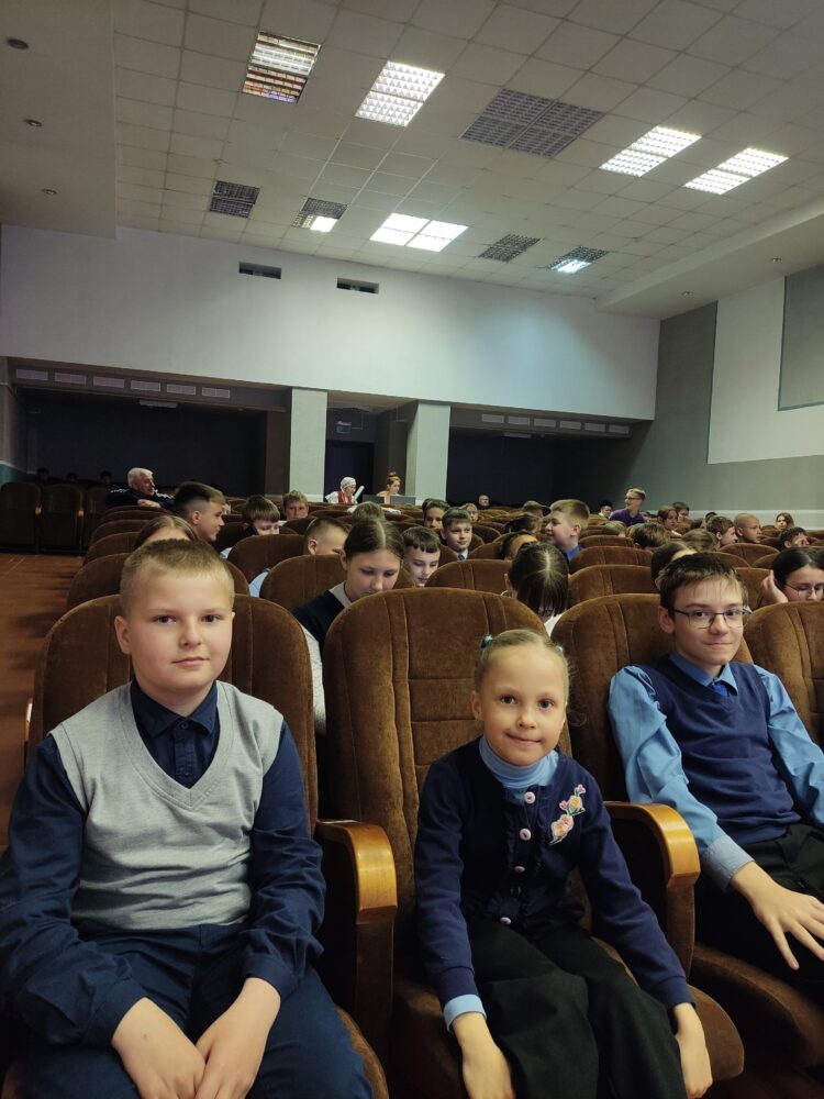Весела і шумна ў раённым доме культуры!
