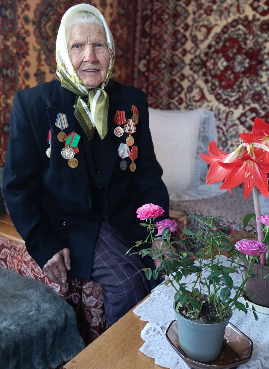 80 гадоў  пад мірным небам