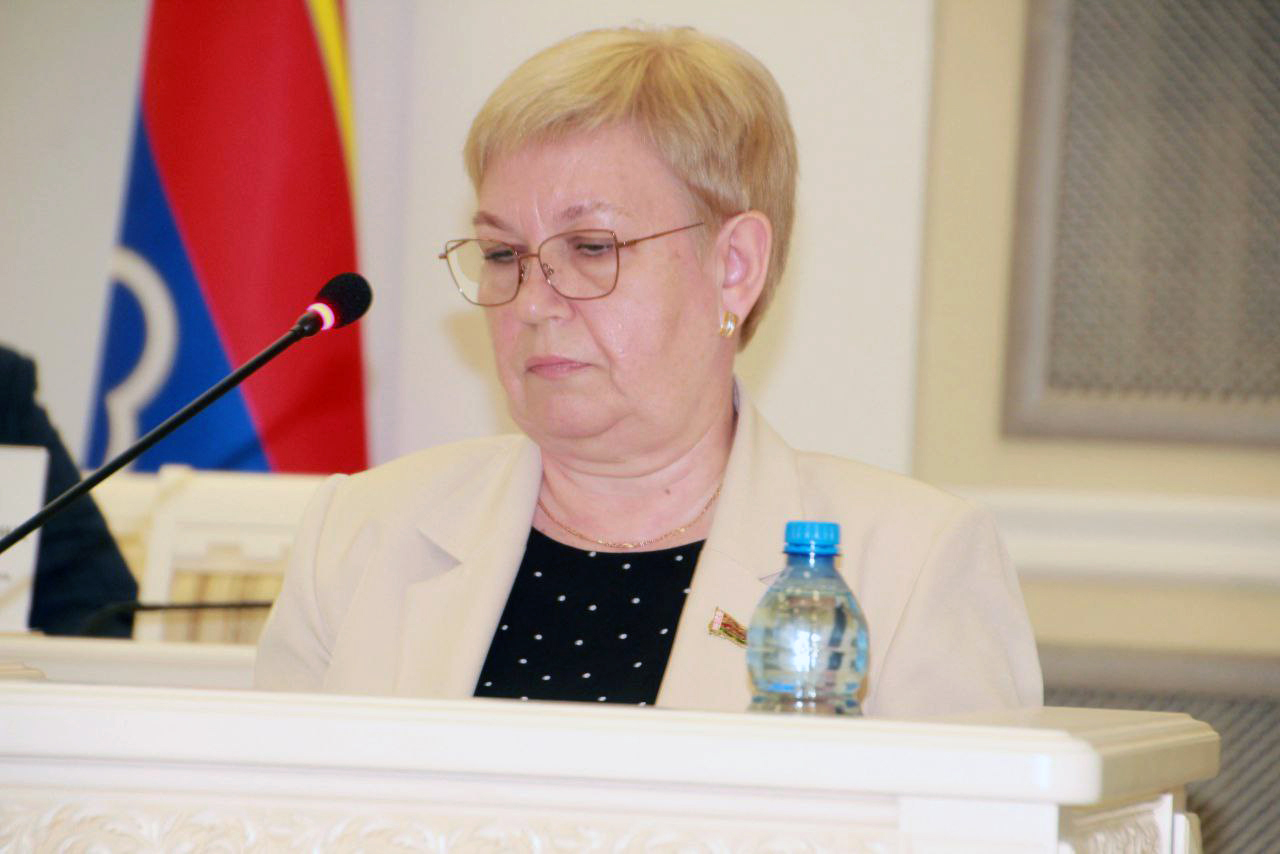 Пасяджэнне сесіі Петрыкаўскага раённага Савета дэпутатаў прайшло сёння ў вялікай зале выканкама