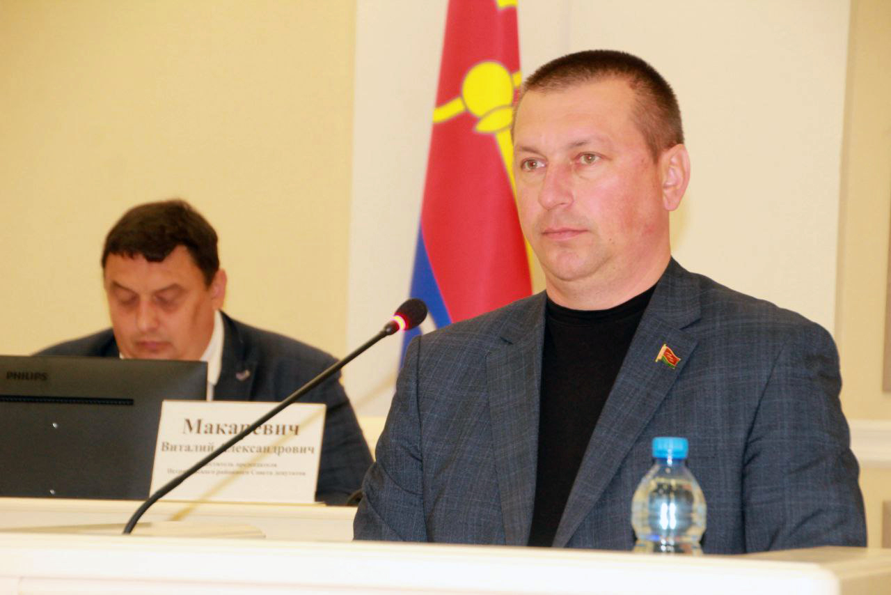 Пасяджэнне сесіі Петрыкаўскага раённага Савета дэпутатаў прайшло сёння ў вялікай зале выканкама