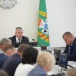 На аппаратном совещании облисполкома обсудили вопросы благоустройства, оптимизации улично-дорожной сети, полевых работ в АПК