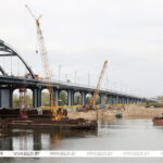 В Мозыре завершается строительство нового моста через Припять