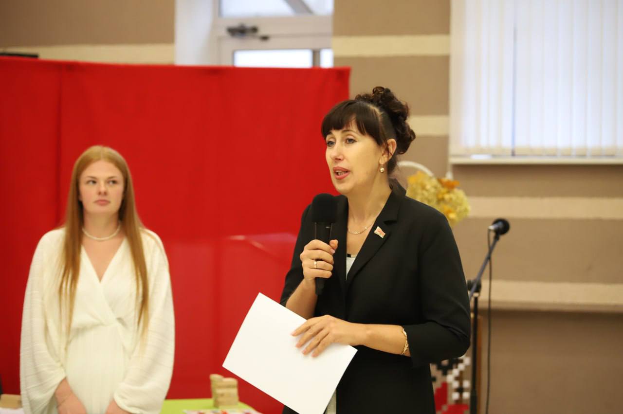 Сёння ў Петрыкаве прайшоў раённы конкурс "Лепшая маладая сям'я Петрыкаўшчыны-2025"