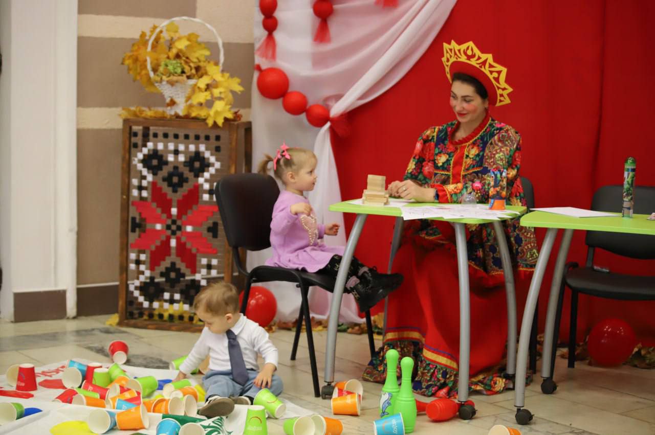 Сёння ў Петрыкаве прайшоў раённы конкурс "Лепшая маладая сям'я Петрыкаўшчыны-2025"