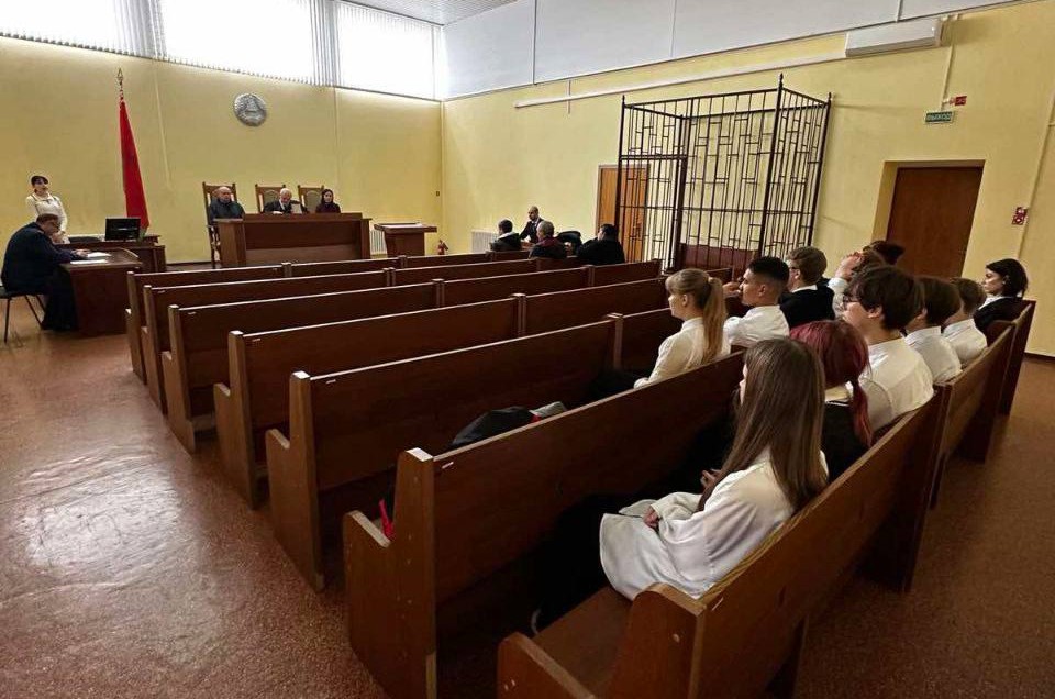 photo_5199491897234685653_y