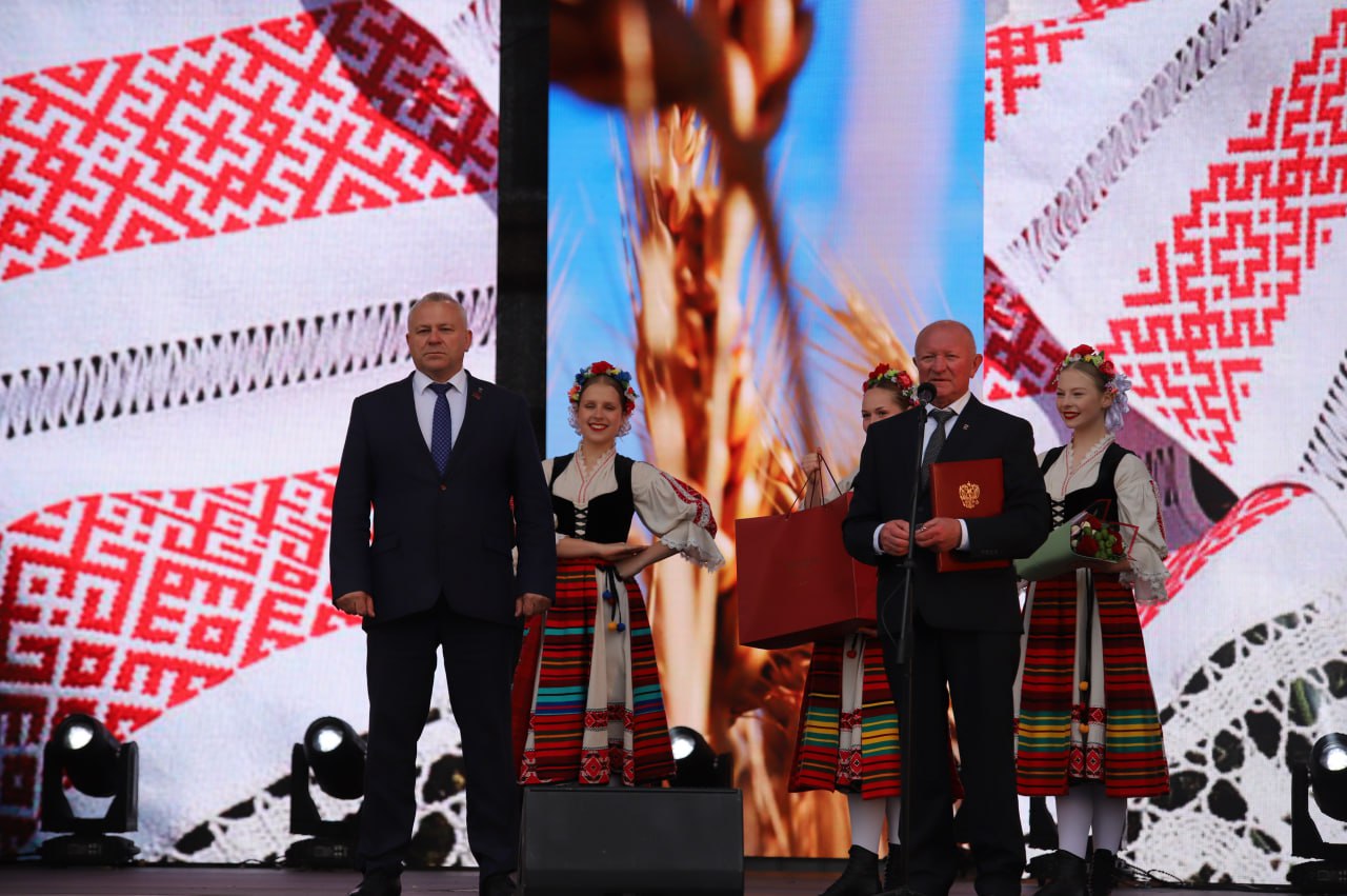 Слава працаўнікам сяла Гомельшчыны!