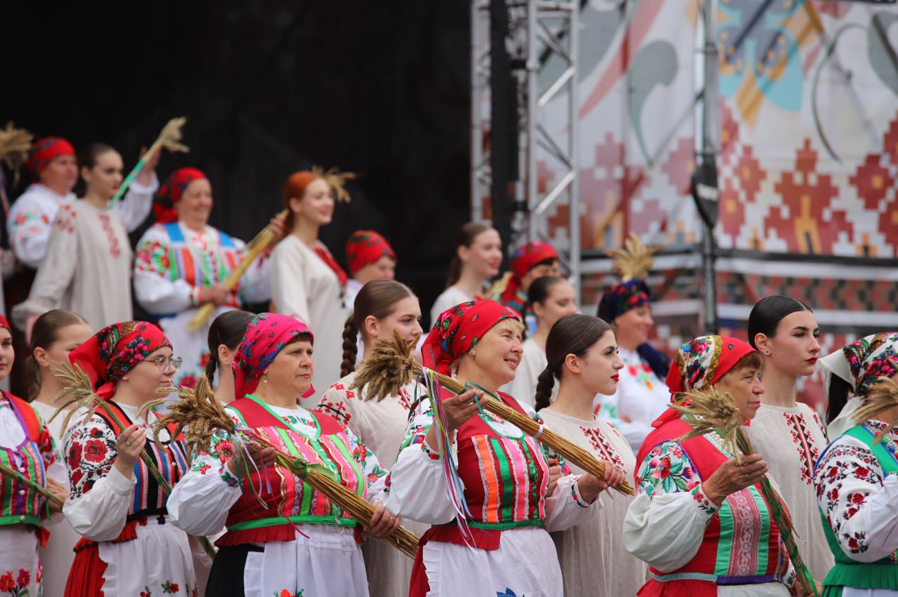 Слава працаўнікам сяла Гомельшчыны!