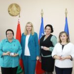 Наталля Ходзька павіншавала новых актывістак «Белай Русі»