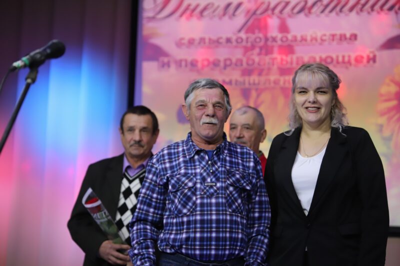 ФОТОФАКТ: "Челющевичи чествуют лучших!"