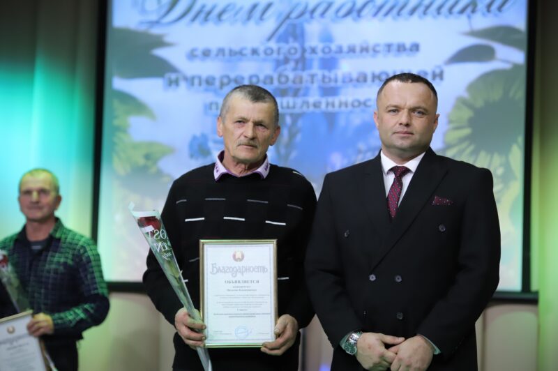 ФОТОФАКТ: "Челющевичи чествуют лучших!"