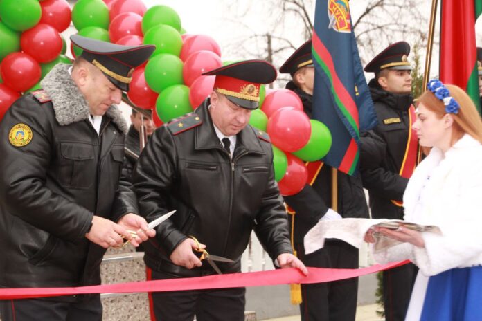 photo_5217823199909842696_y