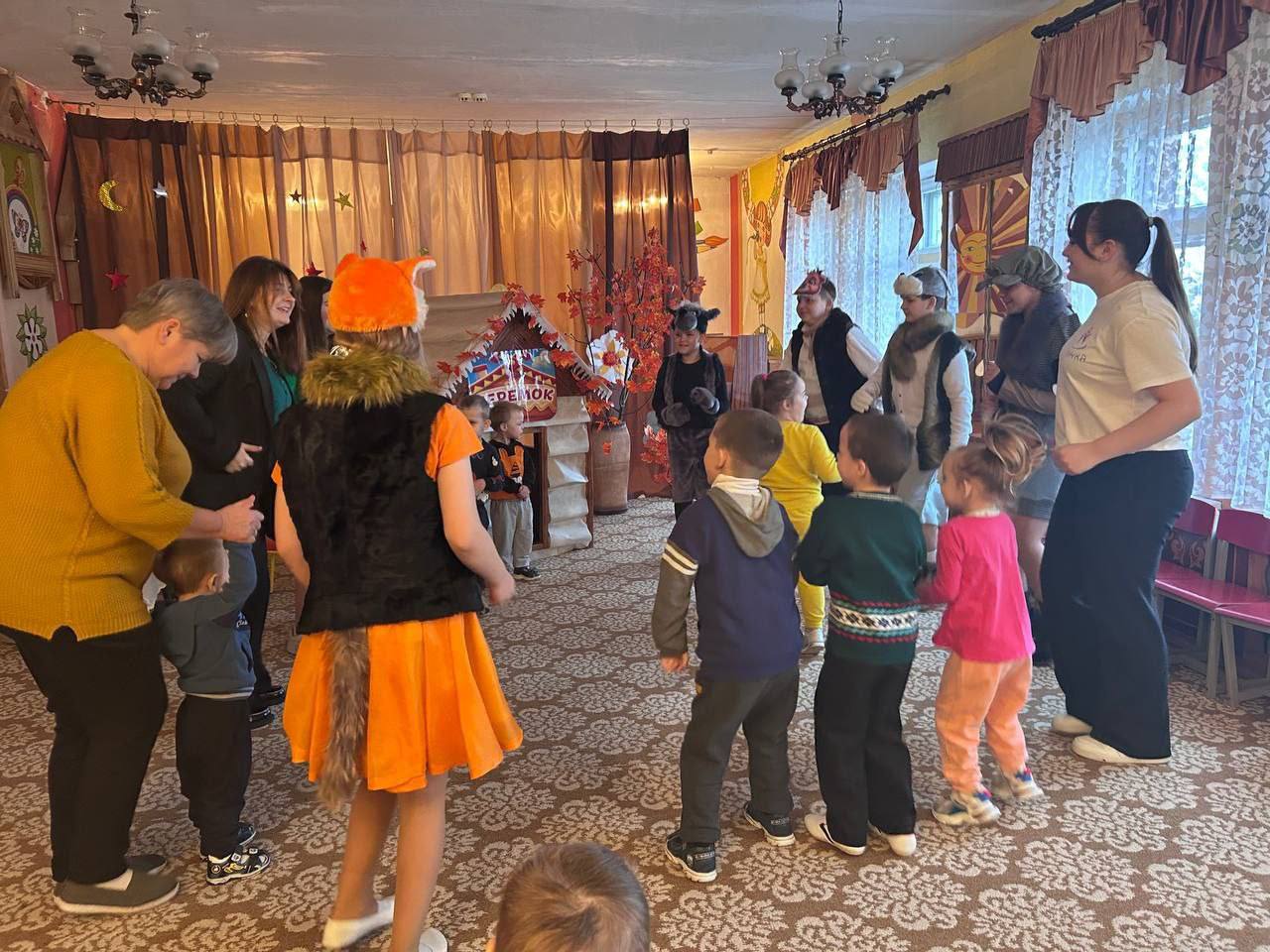 Постановка сказки «Теремок» в рамках инклюзивного проекта "Разные равные"