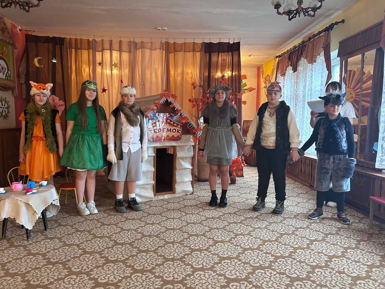 Постановка сказки «Теремок» в рамках инклюзивного проекта "Разные равные"