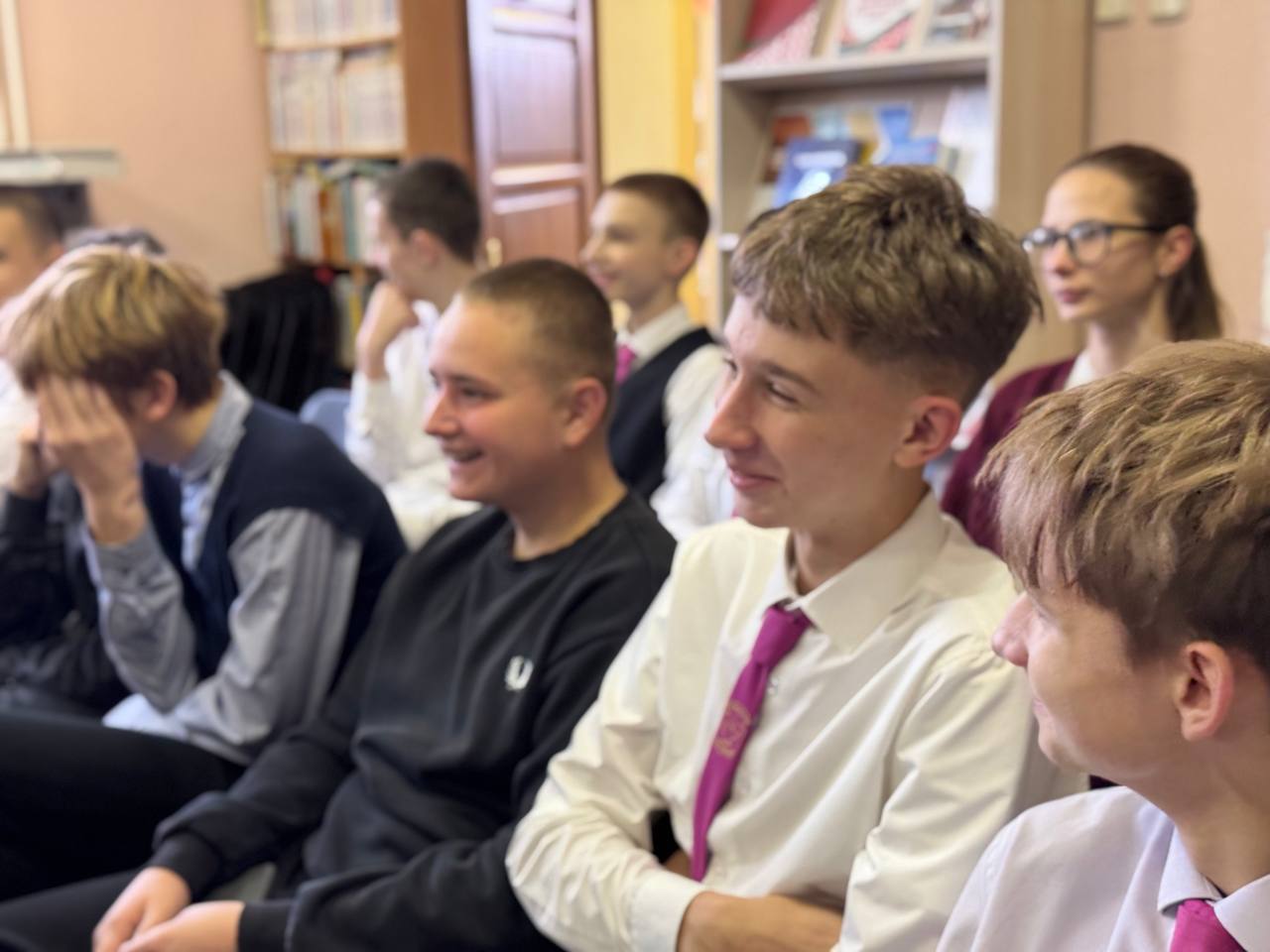 Сёння ў Петрыкаўскай цэнтральнай раённай бібліятэцы адбылася дыялогавая пляцоўка на тэму: "Правы і абавязкі ў сучасным свеце"