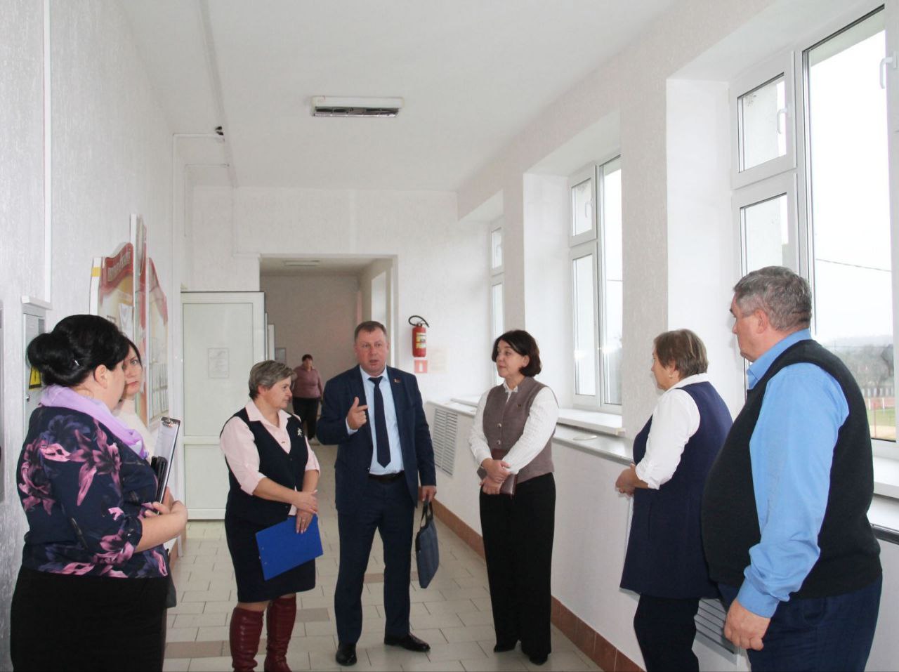 Віталій Пілер правёў сустрэчу з калектывам Курыціцкай сярэдняй школы