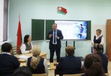 Віталій Пілер правёў сустрэчу з калектывам Курыціцкай сярэдняй школы