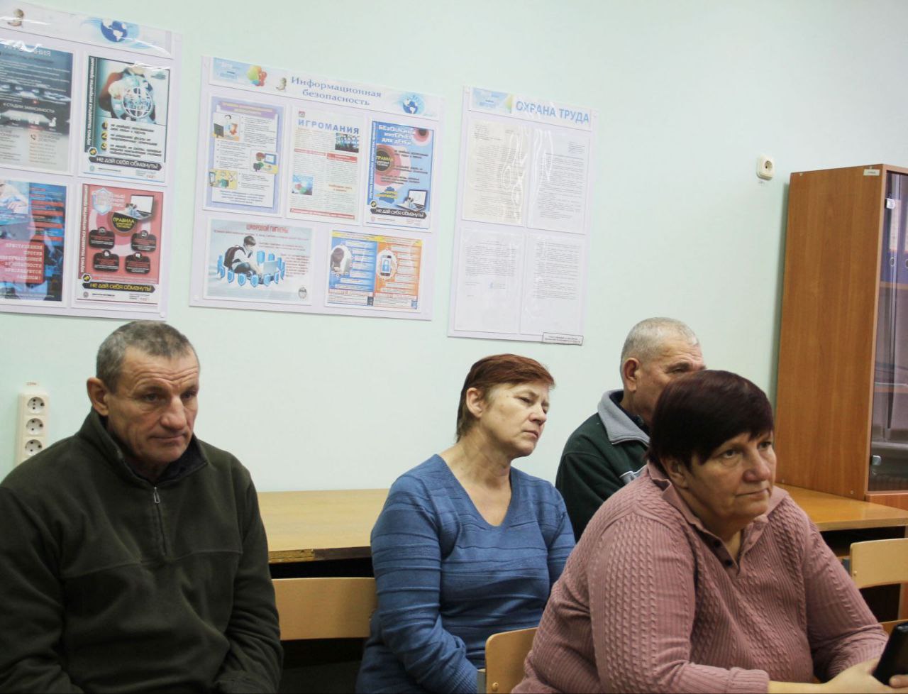 Віталій Пілер правёў сустрэчу з калектывам Курыціцкай сярэдняй школы