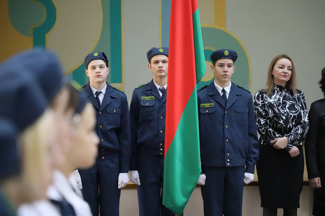 Молодые сотрудники Гомельской таможни произнесли сегодня клятву на верность Родине