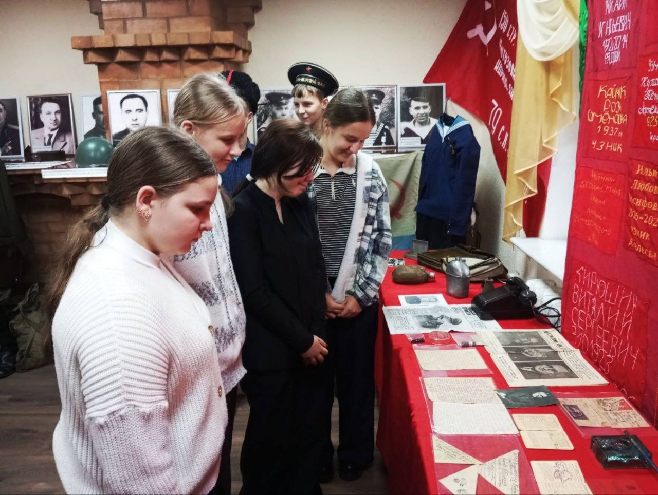 "Долгими дорогами к Победе": Бриневские школьники в Петриковском музее