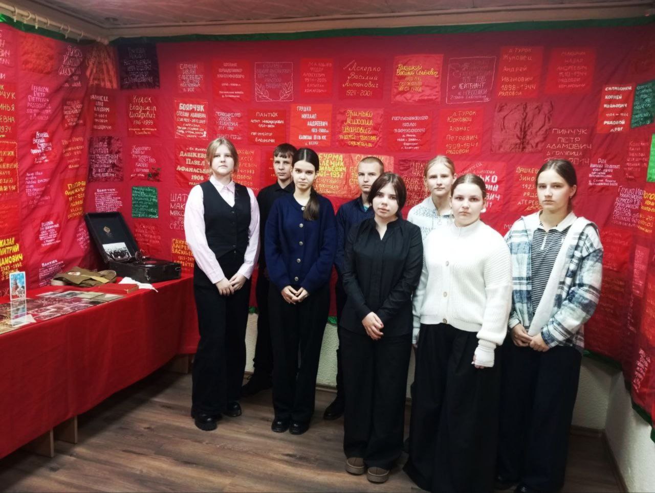 "Долгими дорогами к Победе": Бриневские школьники в Петриковском музее