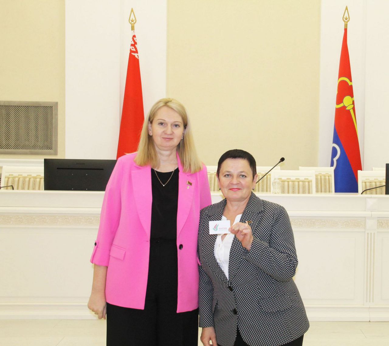 Урачыстае ўручэнне партыйных білетаў новым членам "Белай Русі"