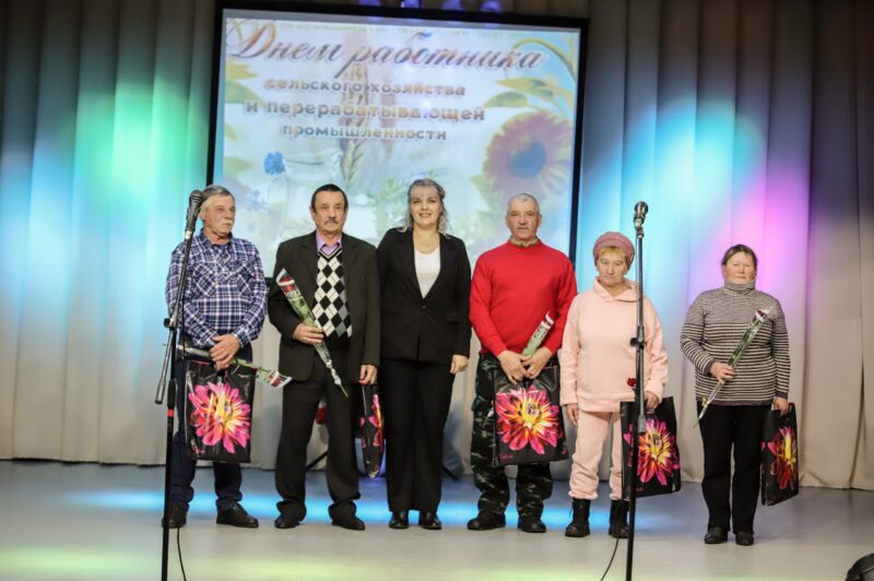 ФОТОФАКТ: "Челющевичи чествуют лучших!"