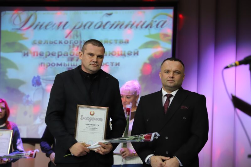 ФОТОФАКТ: "Челющевичи чествуют лучших!"