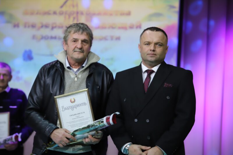 ФОТОФАКТ: "Челющевичи чествуют лучших!"