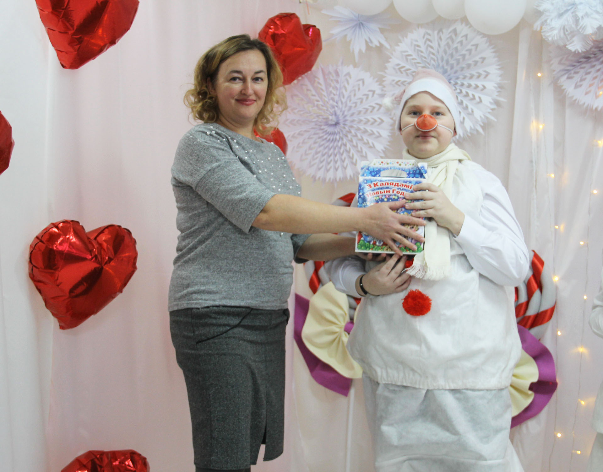 Салодкія падарункі і цёплыя словы: акцыя "Нашы дзеці" ў Конкавічах